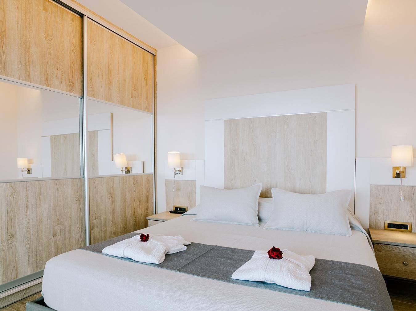 Villa Afrodite double bedroom